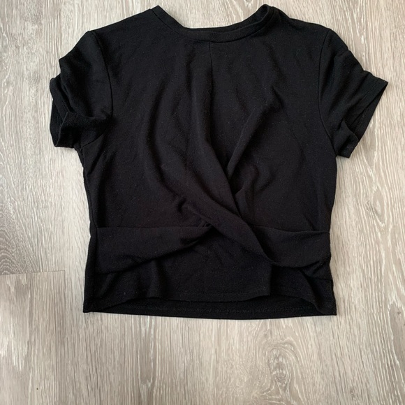 T-shirt crop tops - Picture 2 of 2